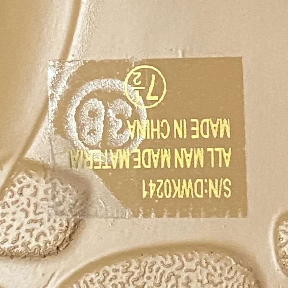 Atalira Women Tan‎ Perforated Thong Wedge Sandals Gold Buckle DWK0241 Size 7.5